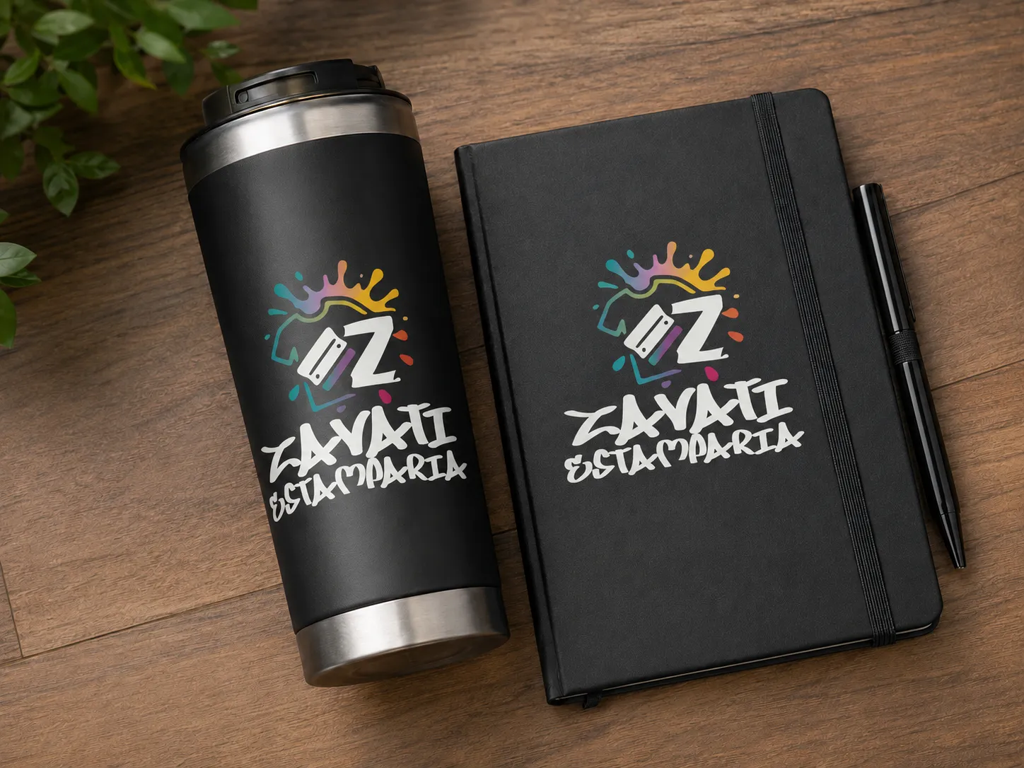 Copo e caderno personalizados com a marca Zavati